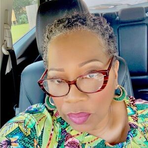 Meet your Posher, Aretha